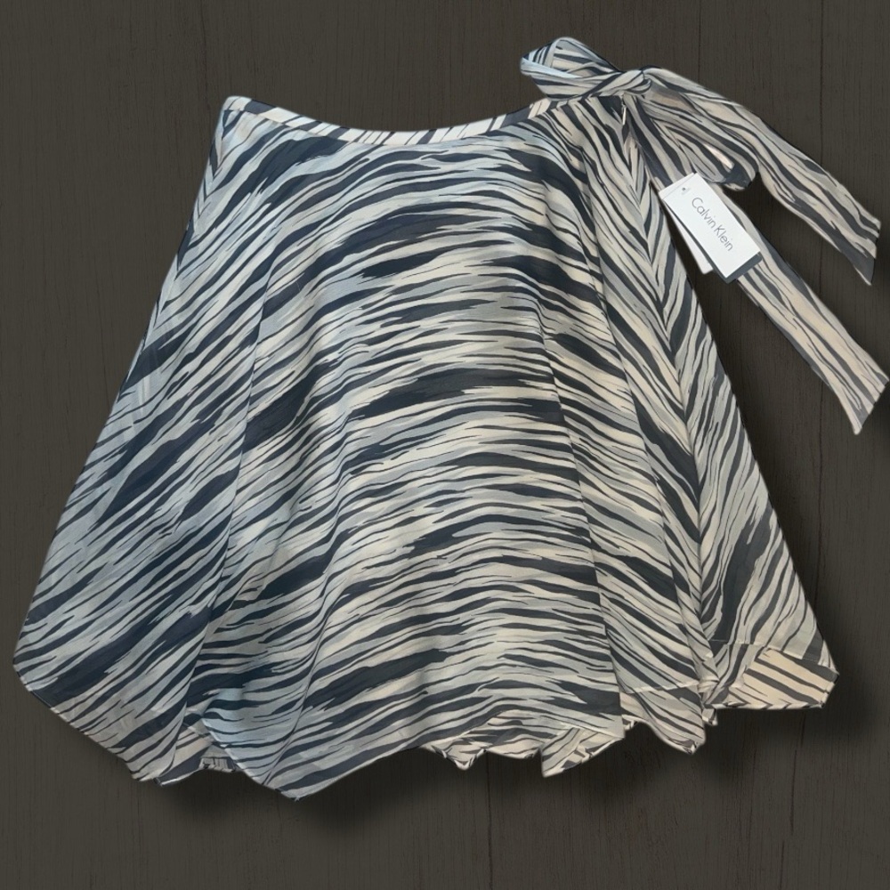 New With Tags Calvin Klein 100% Silk Above-Knee Side Bow Tie Gathered Skirt
